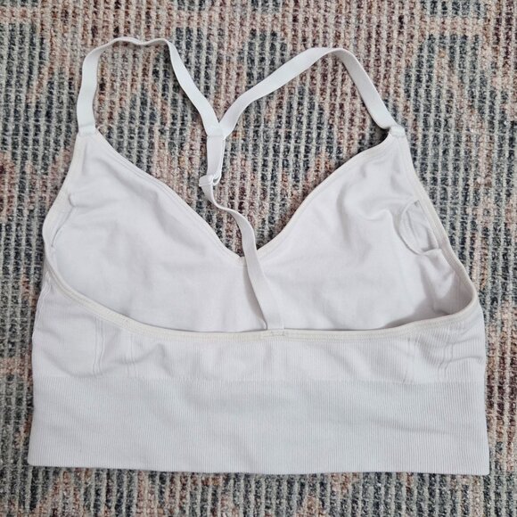 Under Armour Sports Bra Size M - Picture 2 of 4